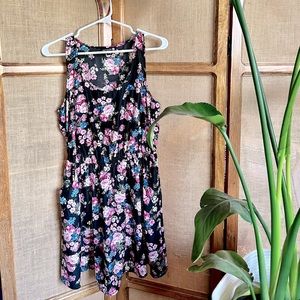 SOLD cotton on floral dress with pockets  size medium